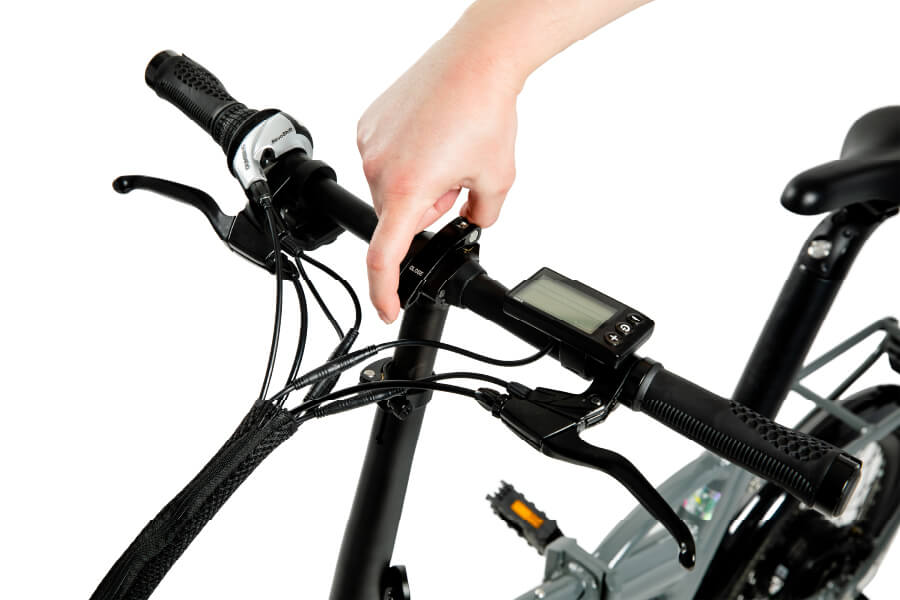 1Open the quick release lever on the handlebar
