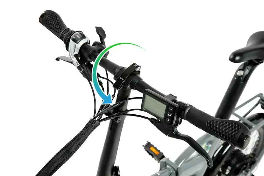 3Then secure the handlebar by closing the quick release lever